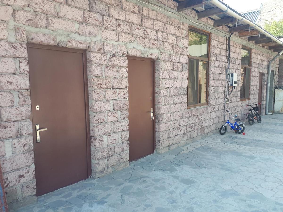 Art Guest House In Kaskad Erevan Exterior foto
